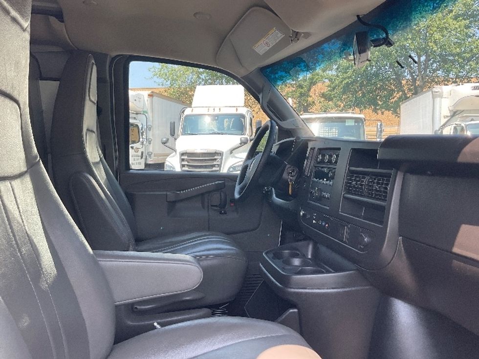 Cargo Van (Panel Van)-Light and Medium Duty Trucks-GMC-2022-Savana G23405-Capitol Heights-MD-82,567\n\t\tmiles-$ 28,750 - Image 22