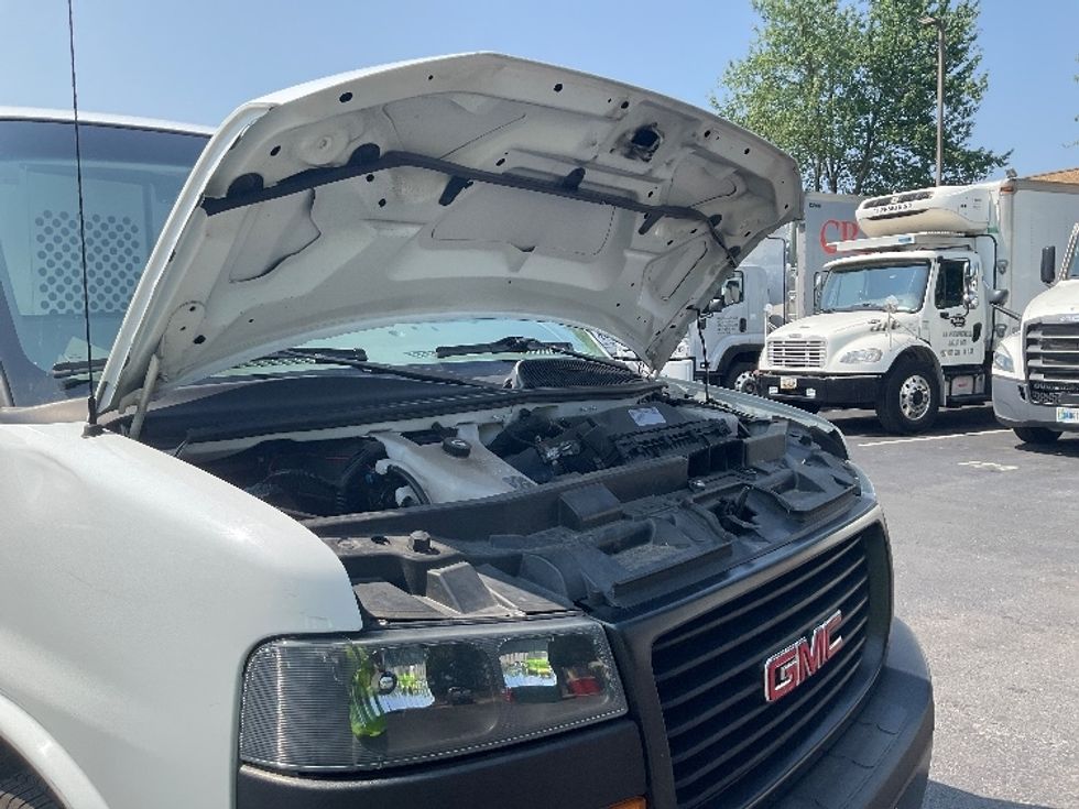 Cargo Van (Panel Van)-Light and Medium Duty Trucks-GMC-2022-Savana G23405-Capitol Heights-MD-82,567\n\t\tmiles-$ 28,750 - Image 24