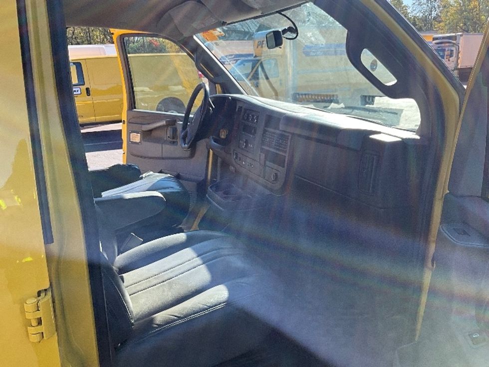 Cargo Van (Panel Van)-Light and Medium Duty Trucks-GMC-2022-Savana G23405-Capitol Heights-MD-85,990\n\t\tmiles-$ 25,500 - Image 20