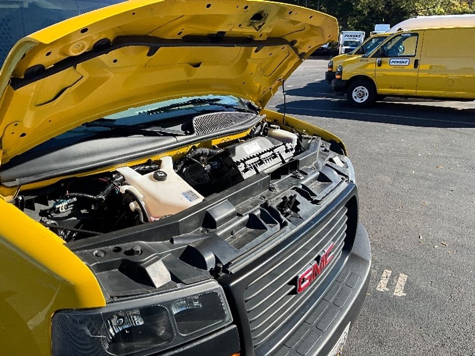 Cargo Van (Panel Van)-Light and Medium Duty Trucks-GMC-2022-Savana G23405-Capitol Heights-MD-85,990\n\t\tmiles-$ 25,500 - Image 24