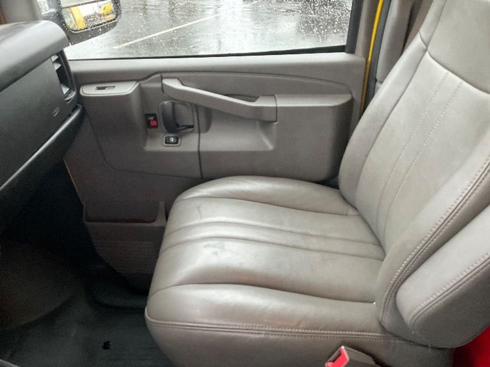 Cargo Van (Panel Van)-Light and Medium Duty Trucks-GMC-2022-Savana G23405-Capitol Heights-MD-88,780\n\t\tmiles-$ 25,250 - Image 15
