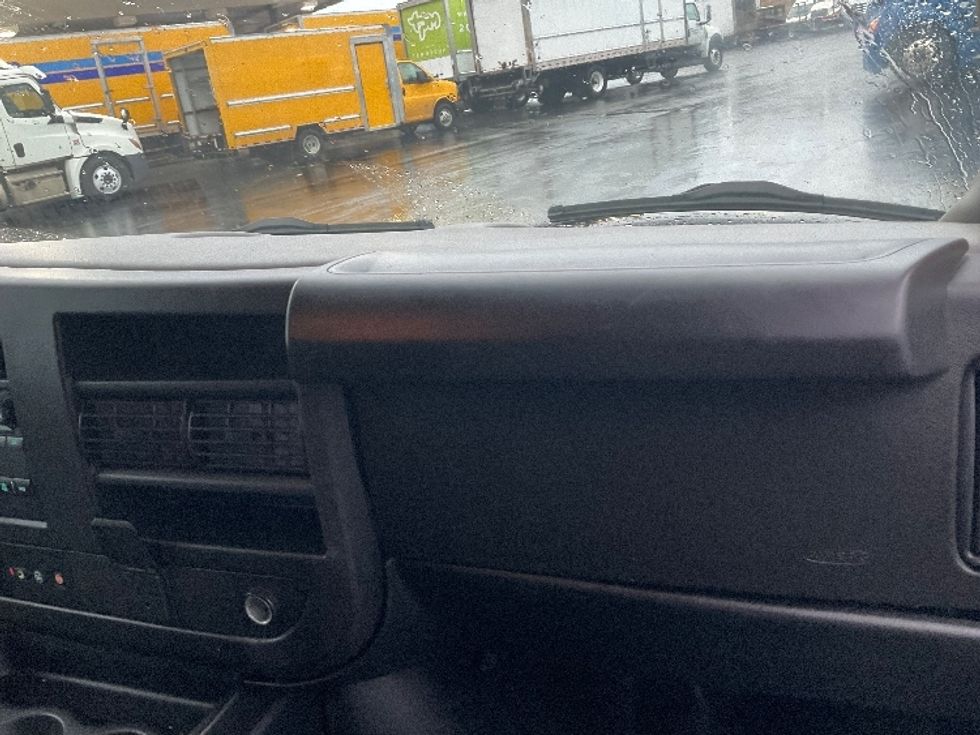 Cargo Van (Panel Van)-Light and Medium Duty Trucks-GMC-2022-Savana G23405-Capitol Heights-MD-88,780\n\t\tmiles-$ 25,250 - Image 17