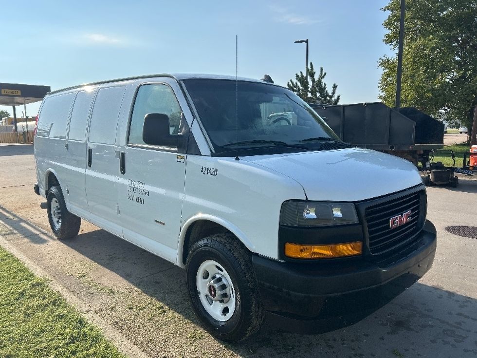 Cargo Van (Panel Van)-Light and Medium Duty Trucks-GMC-2022-Savana G23405-Dallas-TX-79,798\n\t\tmiles-$ 33,250 - Image 1