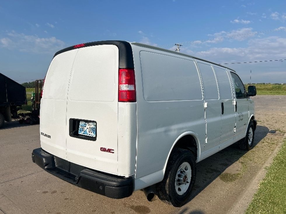 Cargo Van (Panel Van)-Light and Medium Duty Trucks-GMC-2022-Savana G23405-Dallas-TX-79,798\n\t\tmiles-$ 33,250 - Image 13