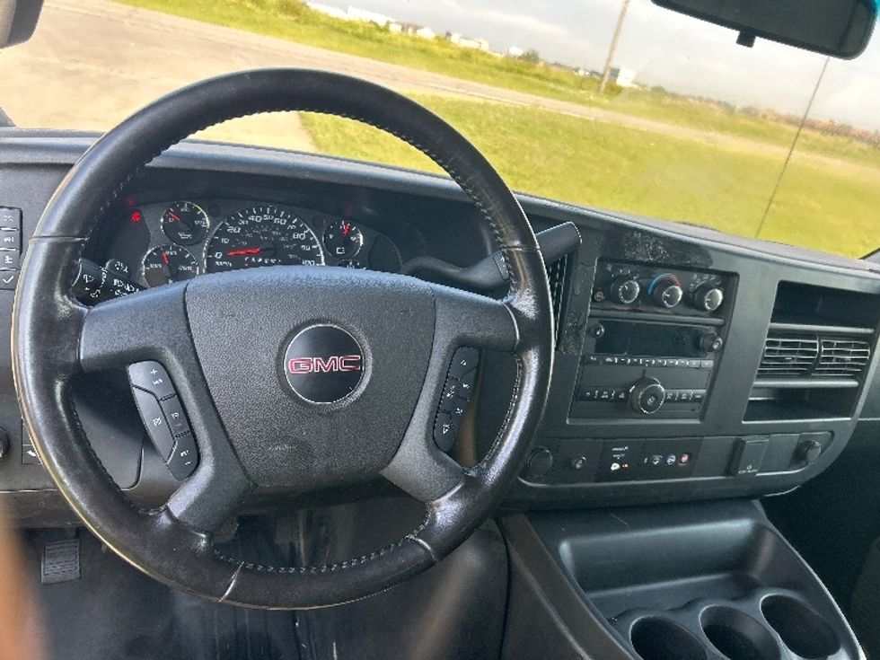 Cargo Van (Panel Van)-Light and Medium Duty Trucks-GMC-2022-Savana G23405-Dallas-TX-79,798\n\t\tmiles-$ 33,250 - Image 17