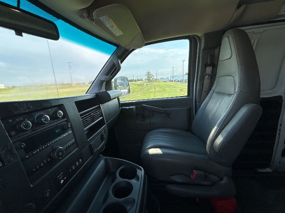 Cargo Van (Panel Van)-Light and Medium Duty Trucks-GMC-2022-Savana G23405-Dallas-TX-79,798\n\t\tmiles-$ 33,250 - Image 19