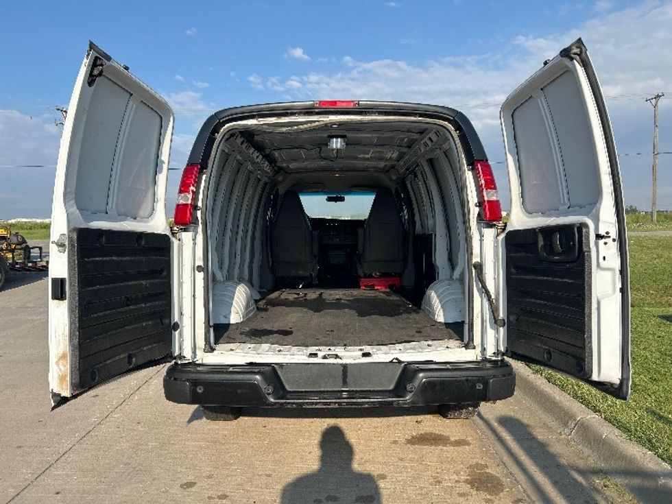 Cargo Van (Panel Van)-Light and Medium Duty Trucks-GMC-2022-Savana G23405-Dallas-TX-79,798\n\t\tmiles-$ 33,250 - Image 9