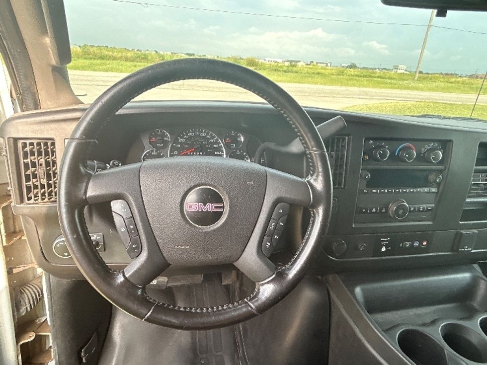 Cargo Van (Panel Van)-Light and Medium Duty Trucks-GMC-2022-Savana G23405-Dallas-TX-92,537\n\t\tmiles-$ 31,000 - Image 17