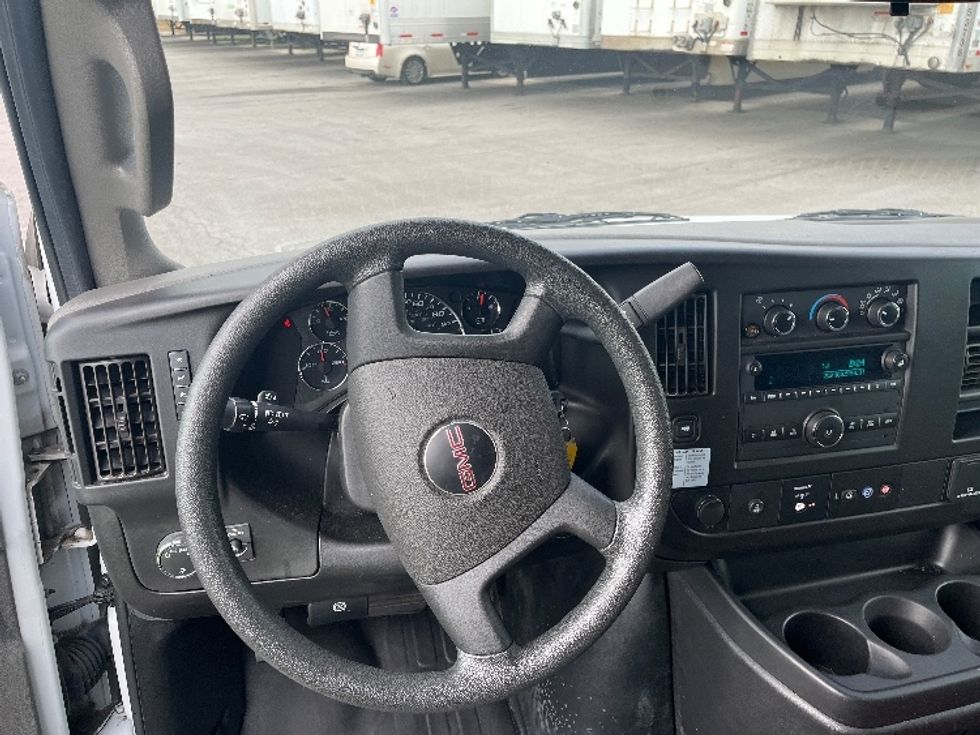 Cargo Van (Panel Van)-Light and Medium Duty Trucks-GMC-2022-Savana G23405-Fort Wayne-IN-102,632\n\t\tmiles-$ 24,750 - Image 18
