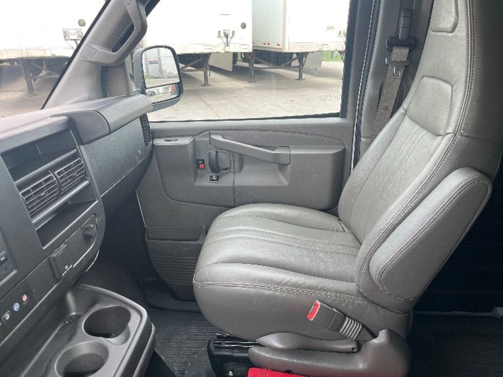 Cargo Van (Panel Van)-Light and Medium Duty Trucks-GMC-2022-Savana G23405-Fort Wayne-IN-102,632\n\t\tmiles-$ 24,750 - Image 19