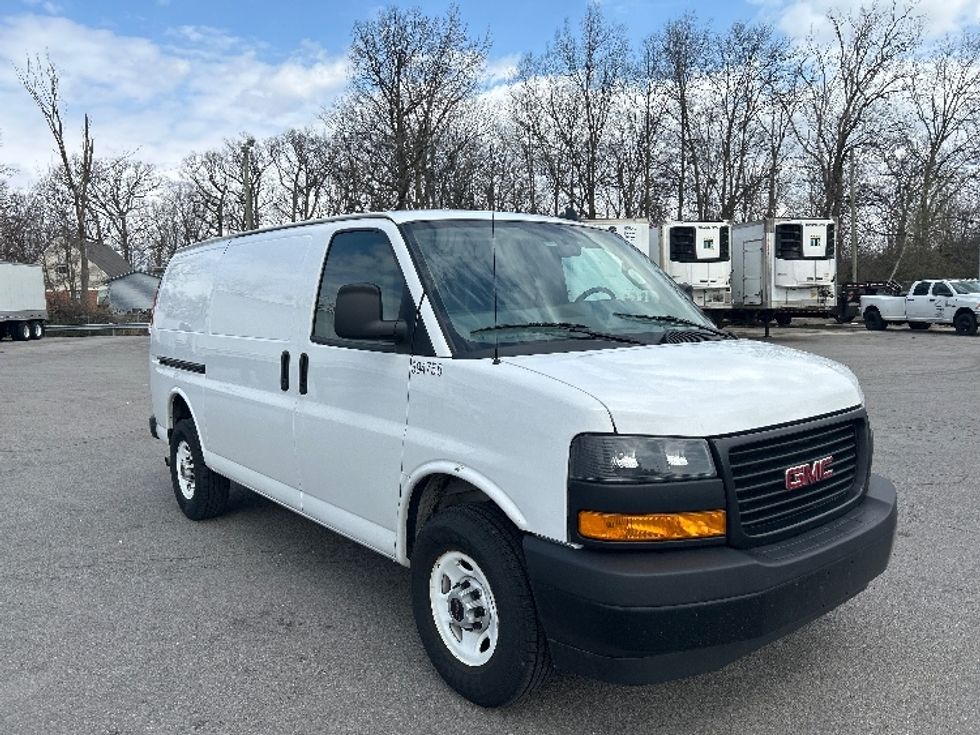 Cargo Van (Panel Van)-Light and Medium Duty Trucks-GMC-2022-Savana G23405-Fort Wayne-IN-135,000\n\t\tmiles-$ 21,250 - Image 1