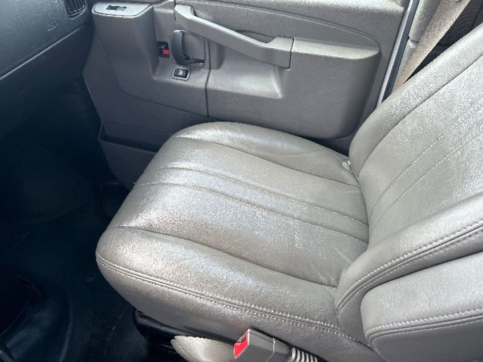 Cargo Van (Panel Van)-Light and Medium Duty Trucks-GMC-2022-Savana G23405-Fort Wayne-IN-135,000\n\t\tmiles-$ 21,250 - Image 17