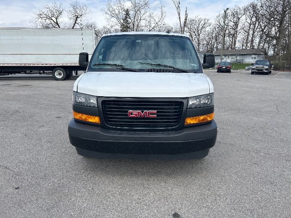Cargo Van (Panel Van)-Light and Medium Duty Trucks-GMC-2022-Savana G23405-Fort Wayne-IN-135,000\n\t\tmiles-$ 21,250 - Image 2