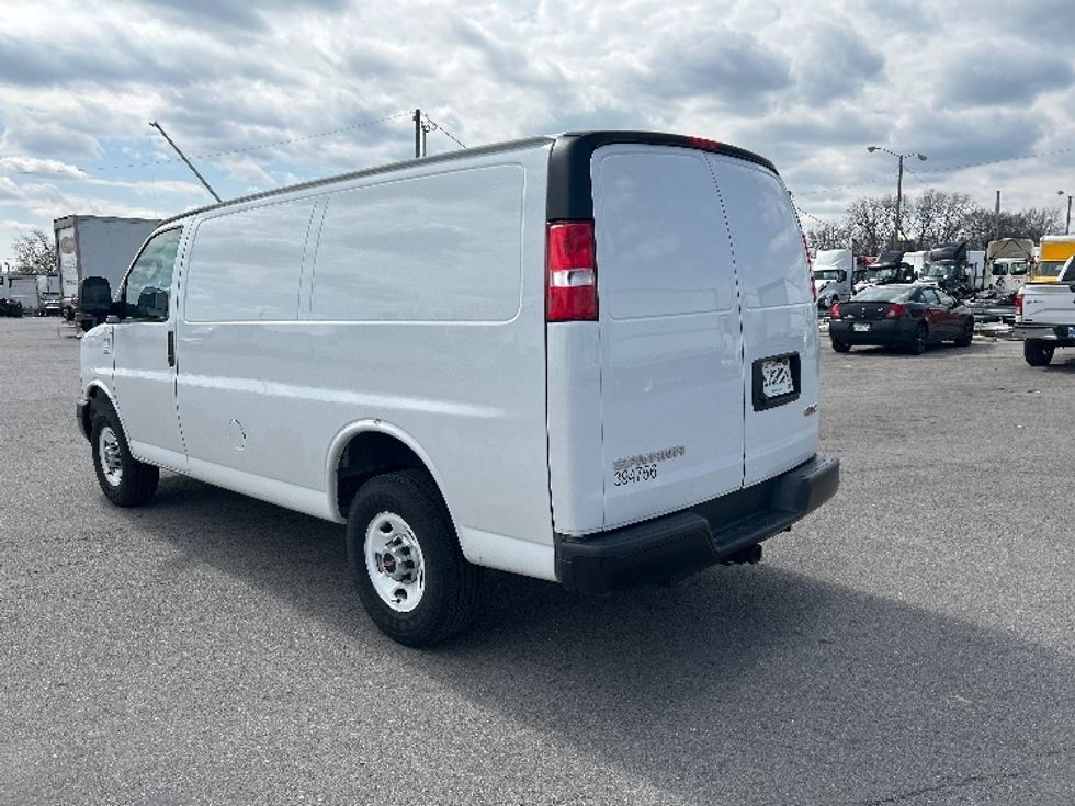 Cargo Van (Panel Van)-Light and Medium Duty Trucks-GMC-2022-Savana G23405-Fort Wayne-IN-135,000\n\t\tmiles-$ 21,250 - Image 6