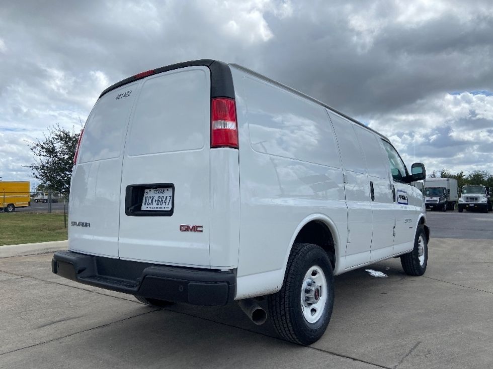 Cargo Van (Panel Van)-Light and Medium Duty Trucks-GMC-2022-Savana G23405-San Antonio-TX-118,950\n\t\tmiles-$ 27,750 - Image 12
