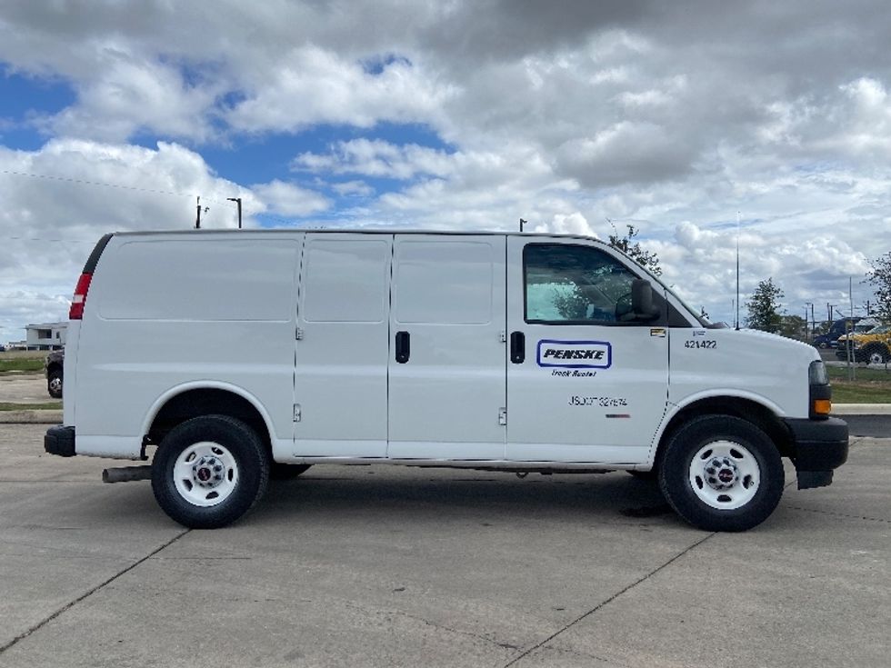 Cargo Van (Panel Van)-Light and Medium Duty Trucks-GMC-2022-Savana G23405-San Antonio-TX-118,950\n\t\tmiles-$ 27,750 - Image 14