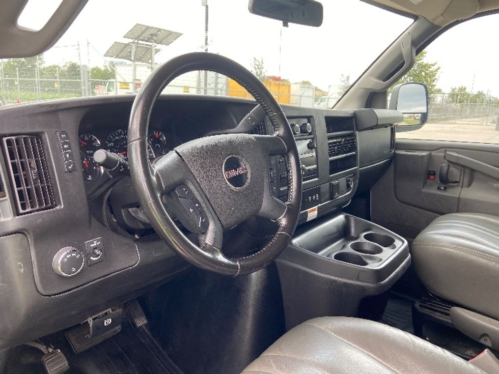 Cargo Van (Panel Van)-Light and Medium Duty Trucks-GMC-2022-Savana G23405-San Antonio-TX-118,950\n\t\tmiles-$ 27,750 - Image 16