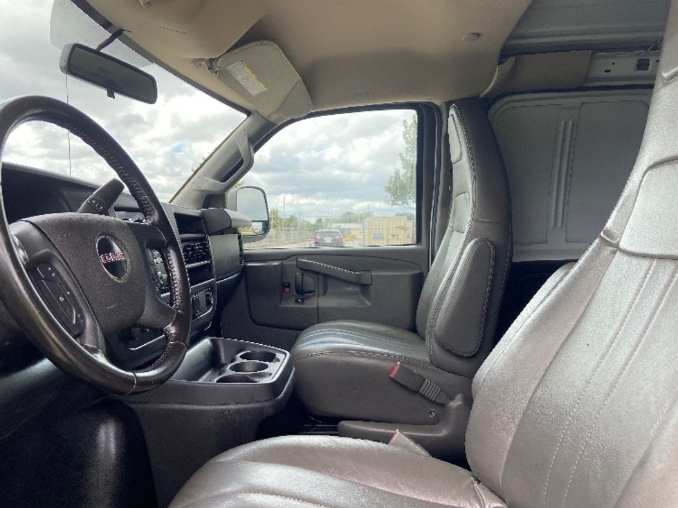 Cargo Van (Panel Van)-Light and Medium Duty Trucks-GMC-2022-Savana G23405-San Antonio-TX-118,950\n\t\tmiles-$ 27,750 - Image 18