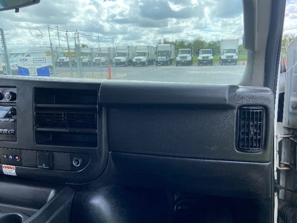 Cargo Van (Panel Van)-Light and Medium Duty Trucks-GMC-2022-Savana G23405-San Antonio-TX-118,950\n\t\tmiles-$ 27,750 - Image 20