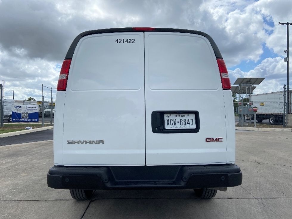 Cargo Van (Panel Van)-Light and Medium Duty Trucks-GMC-2022-Savana G23405-San Antonio-TX-118,950\n\t\tmiles-$ 27,750 - Image 7
