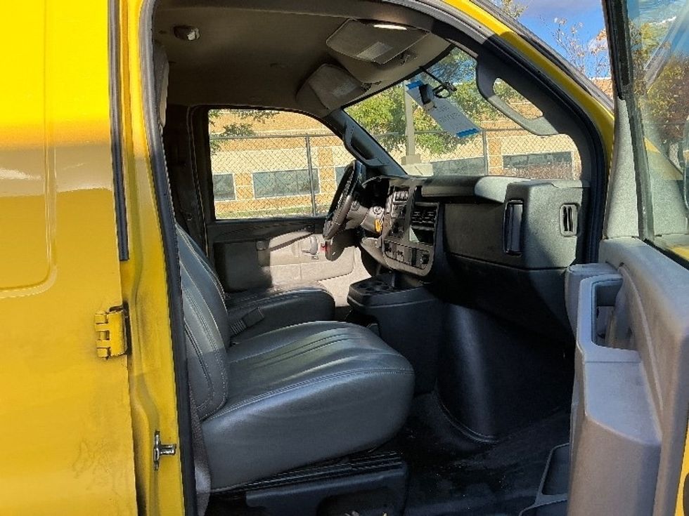 Cargo Van (Panel Van)-Light and Medium Duty Trucks-GMC-2022-Savana G23405-Sterling-VA-104,991\n\t\tmiles-$ 23,250 - Image 16