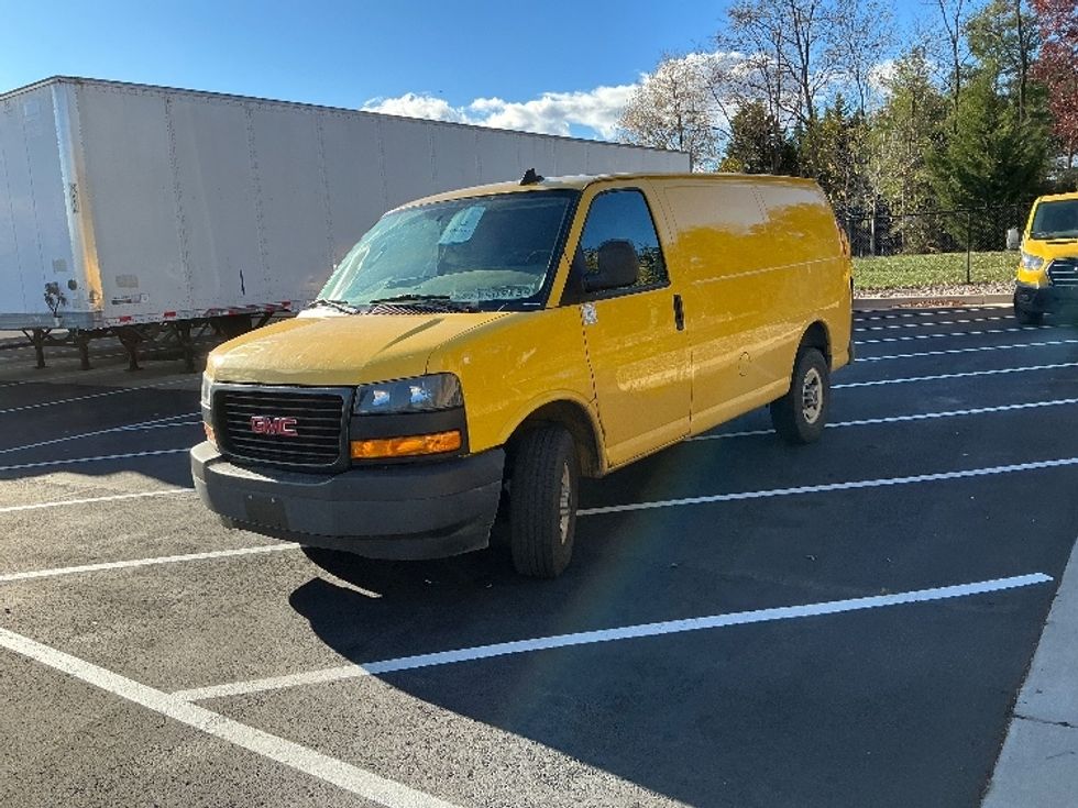 Cargo Van (Panel Van)-Light and Medium Duty Trucks-GMC-2022-Savana G23405-Sterling-VA-104,991\n\t\tmiles-$ 23,250 - Image 3