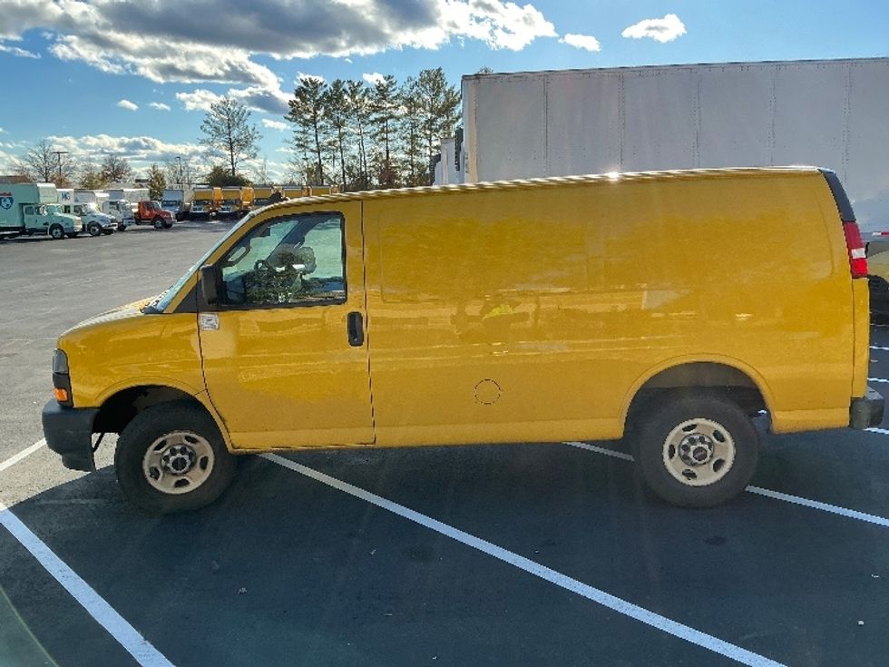 Cargo Van (Panel Van)-Light and Medium Duty Trucks-GMC-2022-Savana G23405-Sterling-VA-104,991\n\t\tmiles-$ 23,250 - Image 4