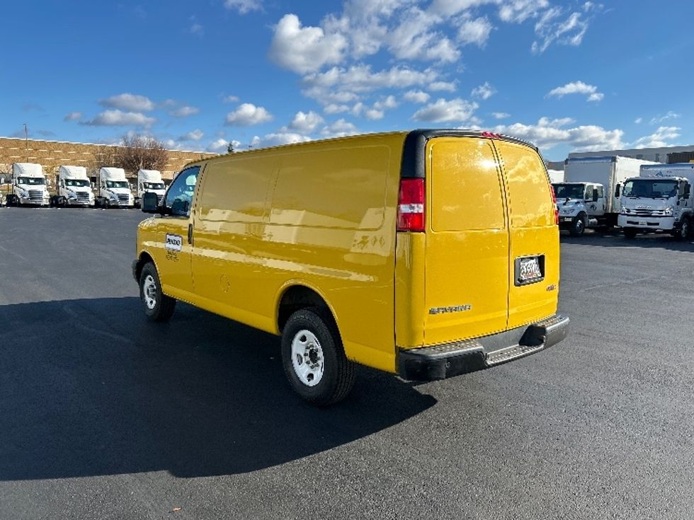 Cargo Van (Panel Van)-Light and Medium Duty Trucks-GMC-2022-Savana G23405-Sterling-VA-105,950\n\t\tmiles-$ 21,750 - Image 6