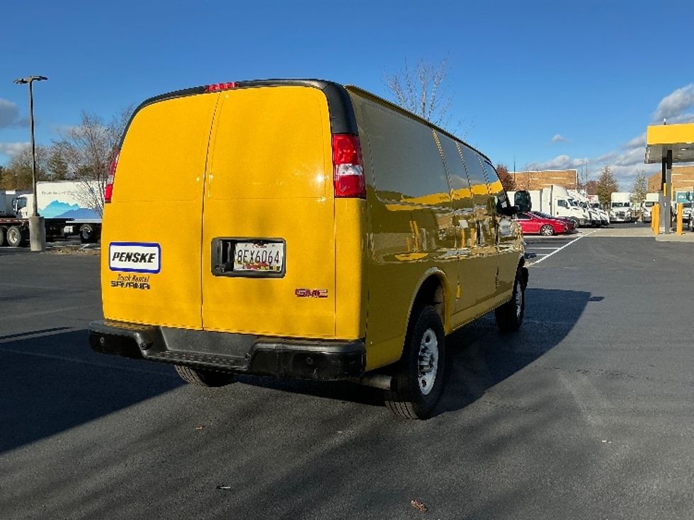 Cargo Van (Panel Van)-Light and Medium Duty Trucks-GMC-2022-Savana G23405-Sterling-VA-107,741\n\t\tmiles-$ 22,750 - Image 10