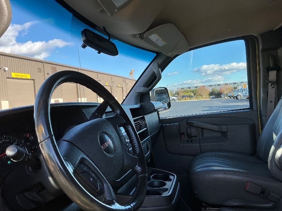Cargo Van (Panel Van)-Light and Medium Duty Trucks-GMC-2022-Savana G23405-Sterling-VA-107,741\n\t\tmiles-$ 22,750 - Image 13