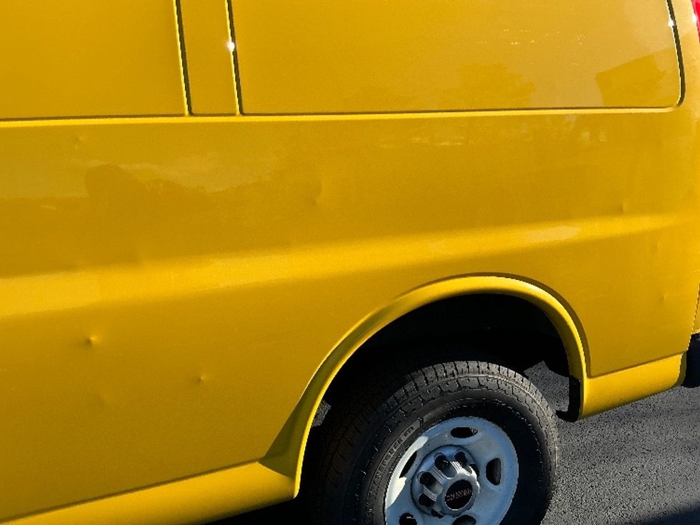 Cargo Van (Panel Van)-Light and Medium Duty Trucks-GMC-2022-Savana G23405-Sterling-VA-107,741\n\t\tmiles-$ 22,750 - Image 21