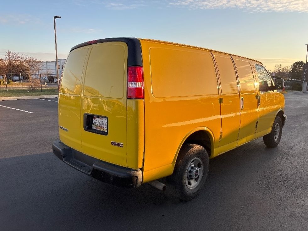Cargo Van (Panel Van)-Light and Medium Duty Trucks-GMC-2022-Savana G23405-Sterling-VA-110,620\n\t\tmiles-$ 22,750 - Image 13