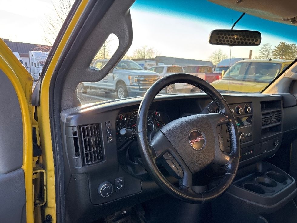 Cargo Van (Panel Van)-Light and Medium Duty Trucks-GMC-2022-Savana G23405-Sterling-VA-110,620\n\t\tmiles-$ 22,750 - Image 17