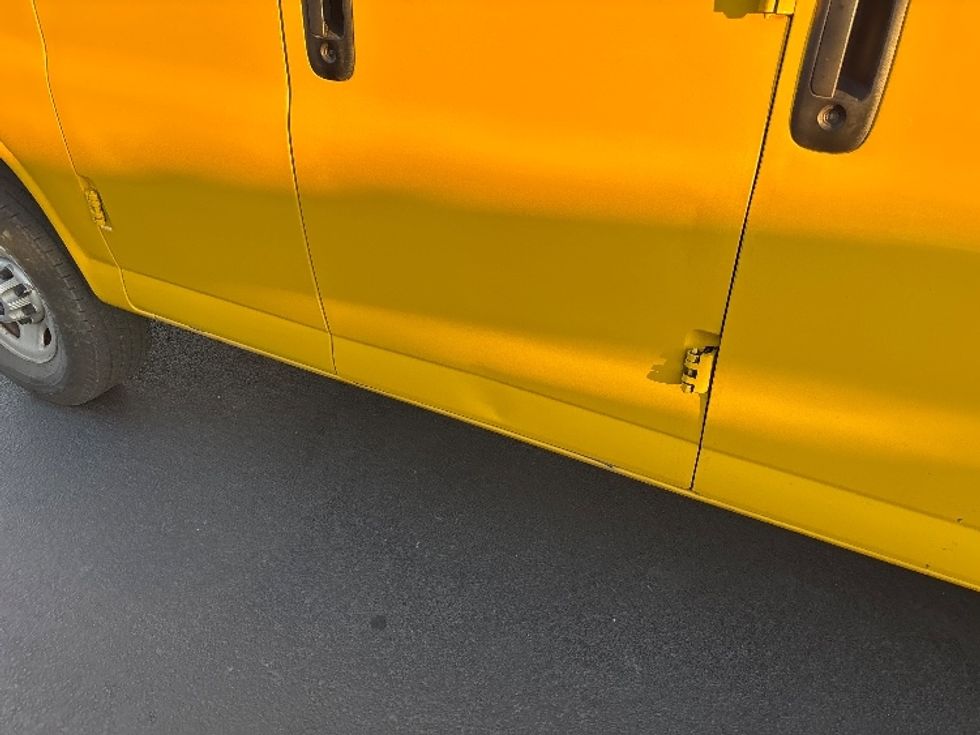 Cargo Van (Panel Van)-Light and Medium Duty Trucks-GMC-2022-Savana G23405-Sterling-VA-110,620\n\t\tmiles-$ 22,750 - Image 26