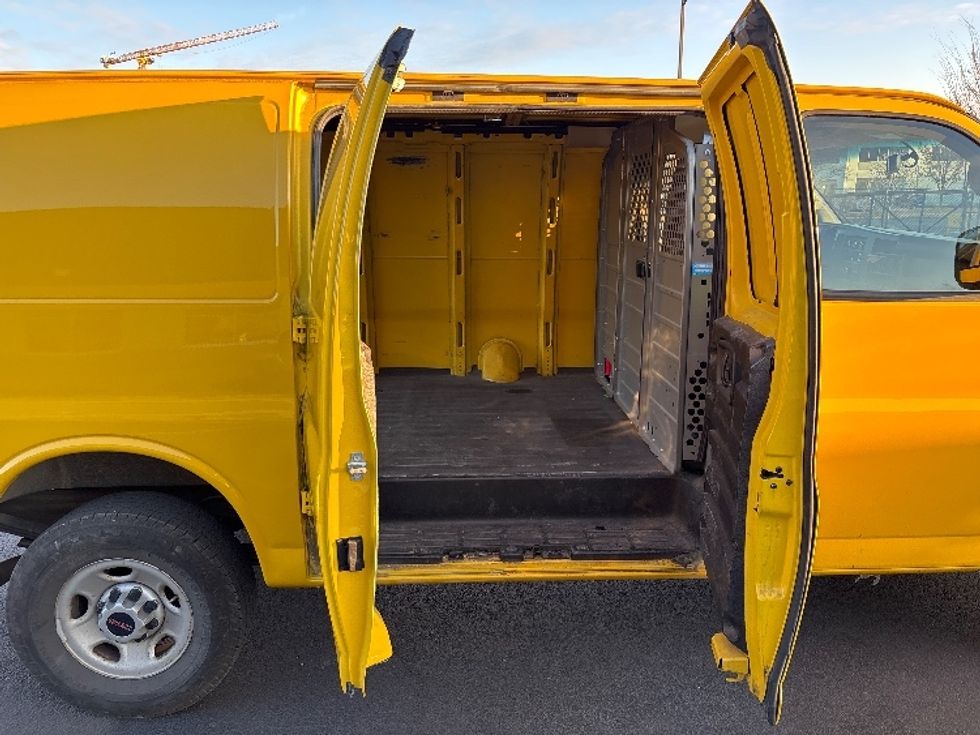 Cargo Van (Panel Van)-Light and Medium Duty Trucks-GMC-2022-Savana G23405-Sterling-VA-110,620\n\t\tmiles-$ 22,750 - Image 9