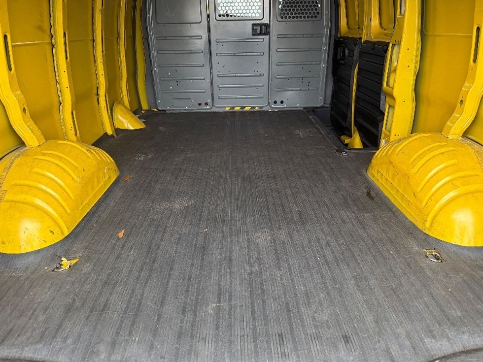 Cargo Van (Panel Van)-Light and Medium Duty Trucks-GMC-2022-Savana G23405-Sterling-VA-81,574\n\t\tmiles-$ 26,000 - Image 10