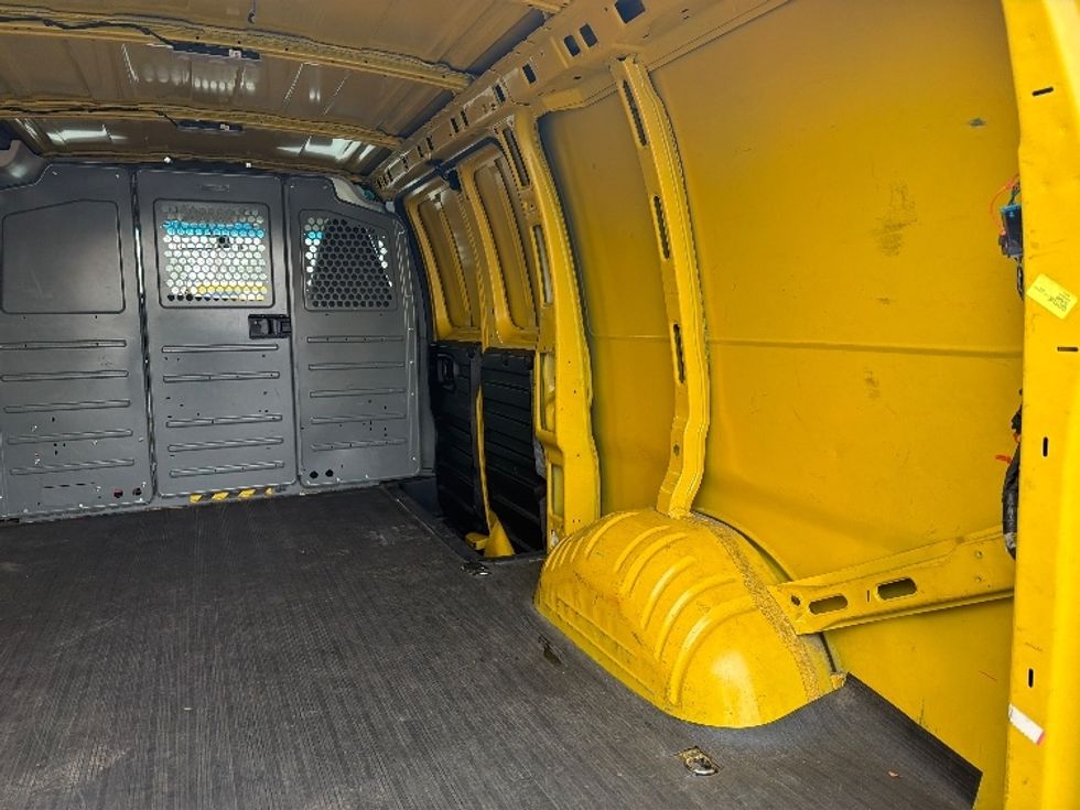 Cargo Van (Panel Van)-Light and Medium Duty Trucks-GMC-2022-Savana G23405-Sterling-VA-81,574\n\t\tmiles-$ 26,000 - Image 11