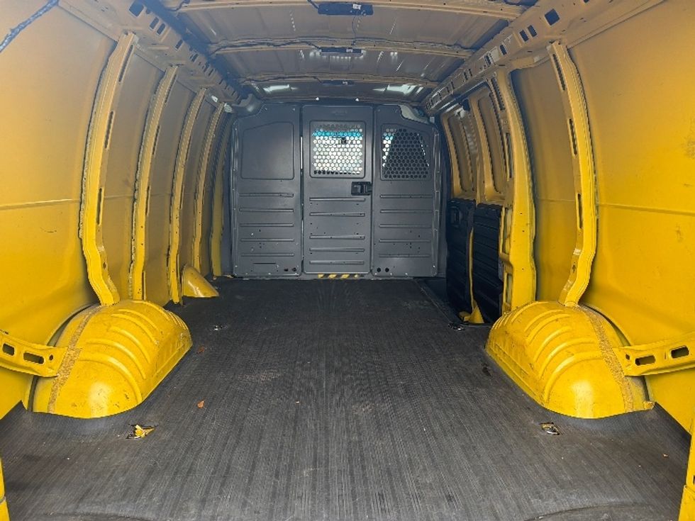 Cargo Van (Panel Van)-Light and Medium Duty Trucks-GMC-2022-Savana G23405-Sterling-VA-81,574\n\t\tmiles-$ 26,000 - Image 12