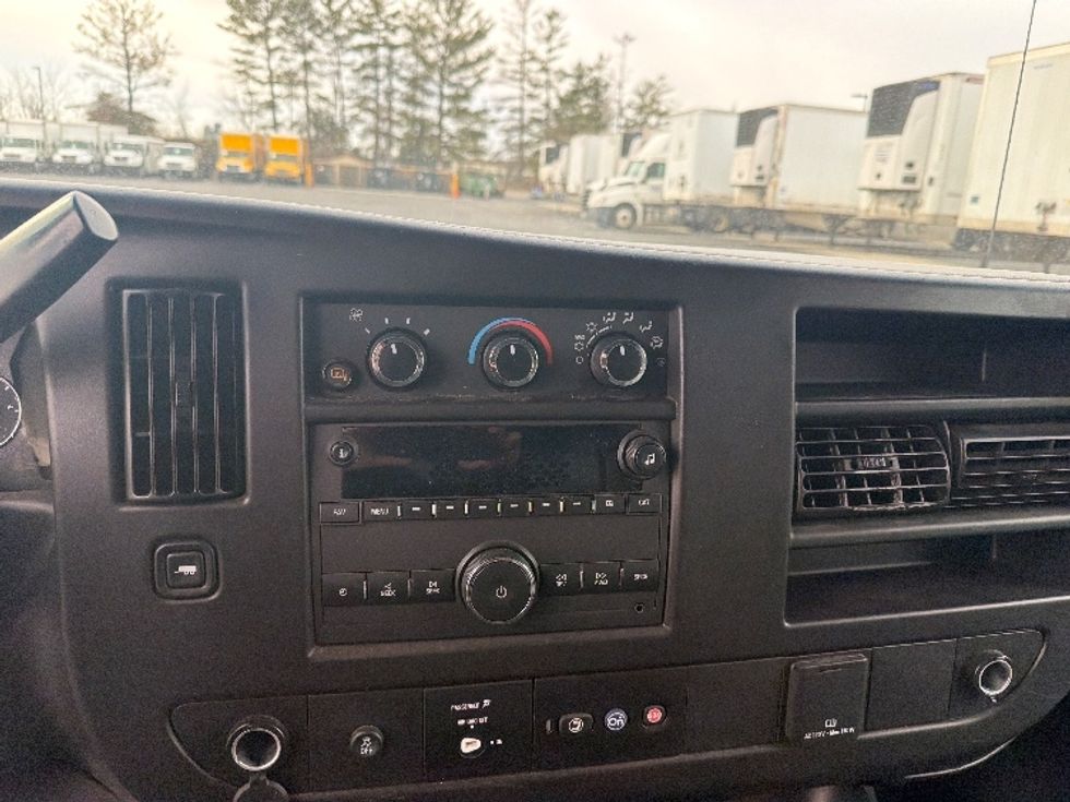 Cargo Van (Panel Van)-Light and Medium Duty Trucks-GMC-2022-Savana G23405-Sterling-VA-81,574\n\t\tmiles-$ 26,000 - Image 17