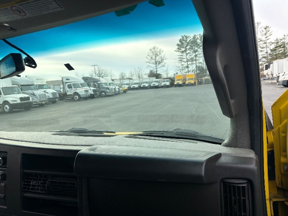 Cargo Van (Panel Van)-Light and Medium Duty Trucks-GMC-2022-Savana G23405-Sterling-VA-81,574\n\t\tmiles-$ 26,000 - Image 20