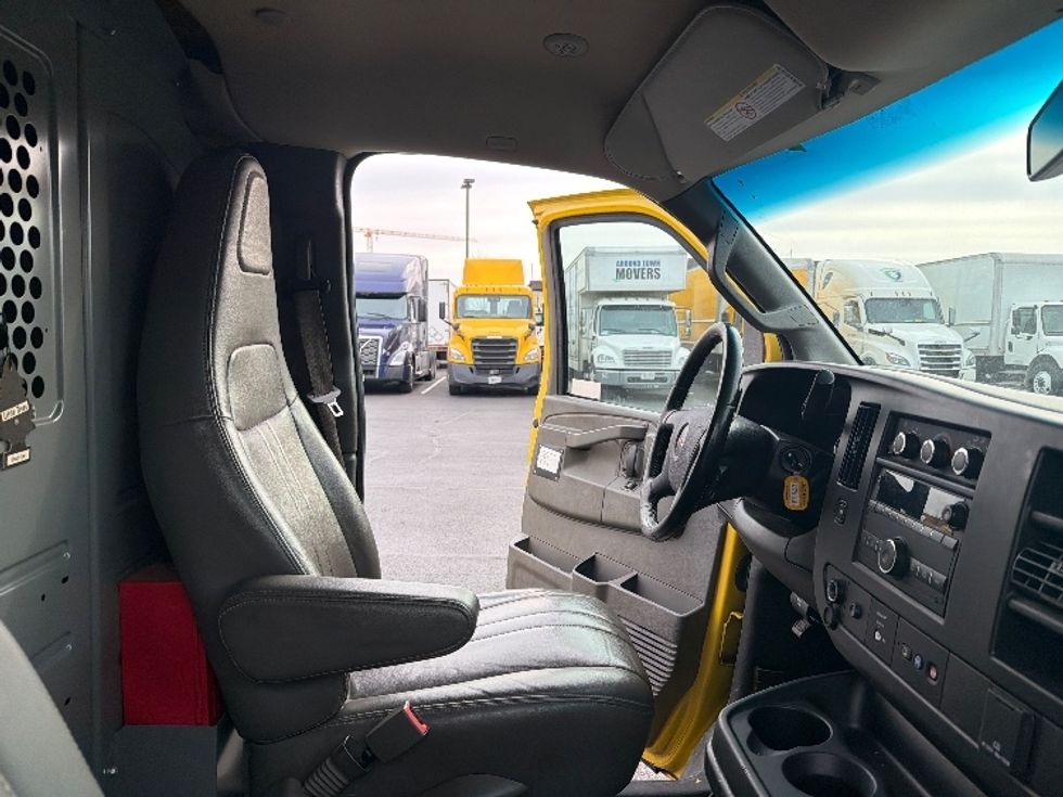 Cargo Van (Panel Van)-Light and Medium Duty Trucks-GMC-2022-Savana G23405-Sterling-VA-81,574\n\t\tmiles-$ 26,000 - Image 21