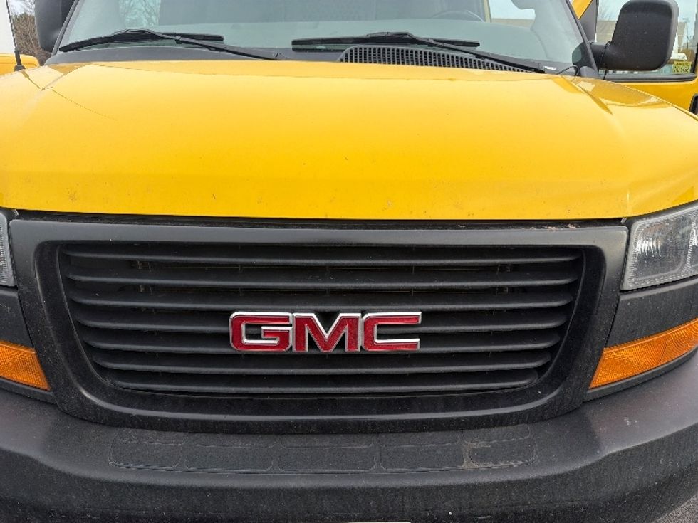 Cargo Van (Panel Van)-Light and Medium Duty Trucks-GMC-2022-Savana G23405-Sterling-VA-81,574\n\t\tmiles-$ 26,000 - Image 22