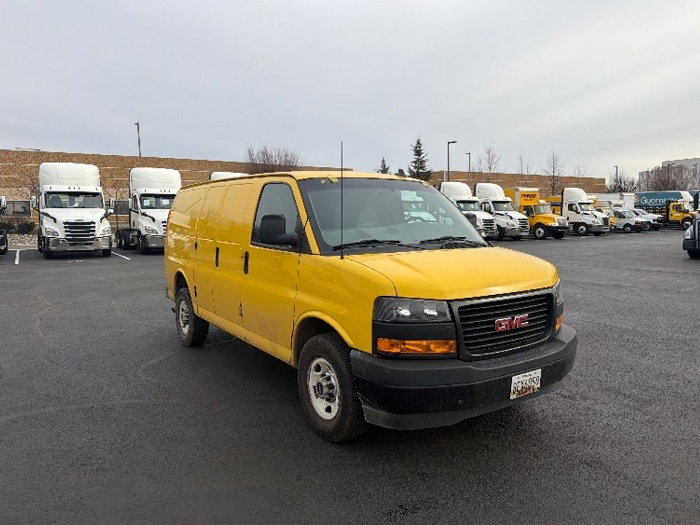 Cargo Van (Panel Van)-Light and Medium Duty Trucks-GMC-2022-Savana G23405-Sterling-VA-81,574\n\t\tmiles-$ 26,000 - Image 3