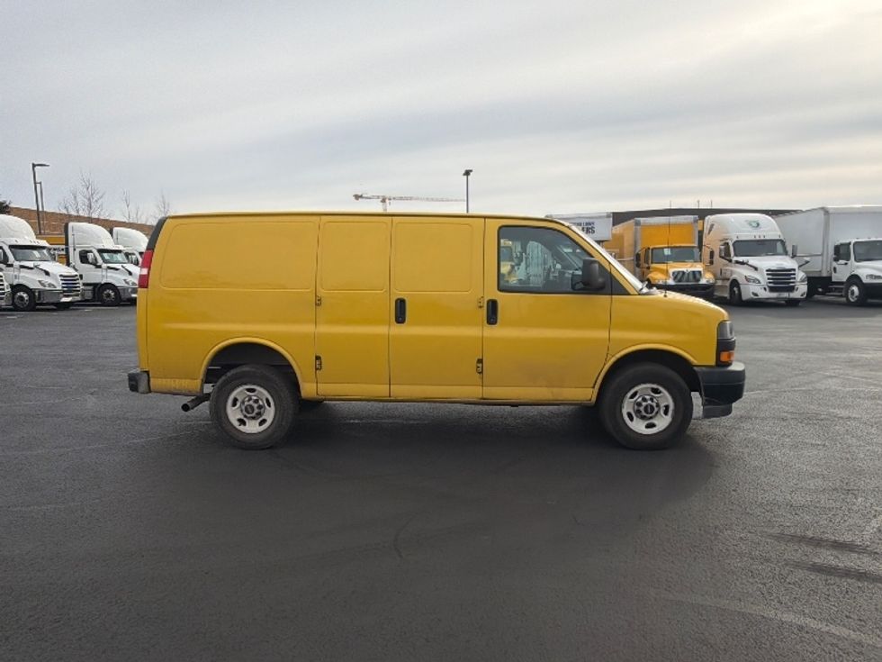 Cargo Van (Panel Van)-Light and Medium Duty Trucks-GMC-2022-Savana G23405-Sterling-VA-81,574\n\t\tmiles-$ 26,000 - Image 4