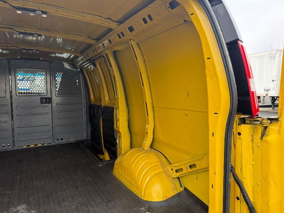 Cargo Van (Panel Van)-Light and Medium Duty Trucks-GMC-2022-Savana G23405-Sterling-VA-83,912\n\t\tmiles-$ 25,750 - Image 11