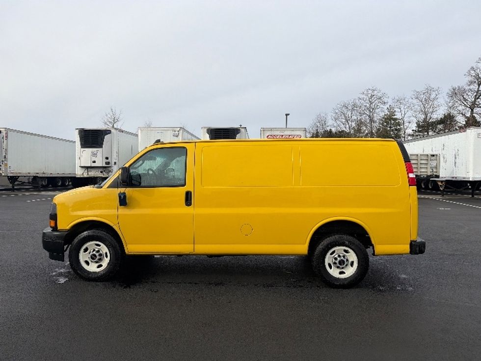 Cargo Van (Panel Van)-Light and Medium Duty Trucks-GMC-2022-Savana G23405-Sterling-VA-83,912\n\t\tmiles-$ 25,750 - Image 15