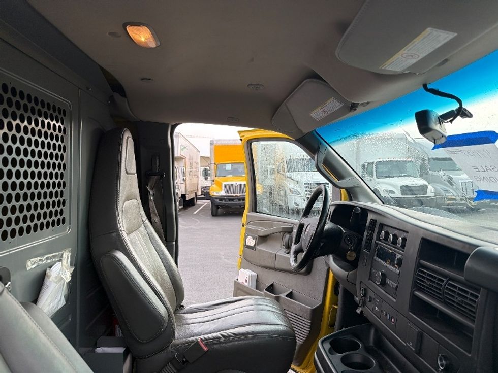 Cargo Van (Panel Van)-Light and Medium Duty Trucks-GMC-2022-Savana G23405-Sterling-VA-83,912\n\t\tmiles-$ 25,750 - Image 22