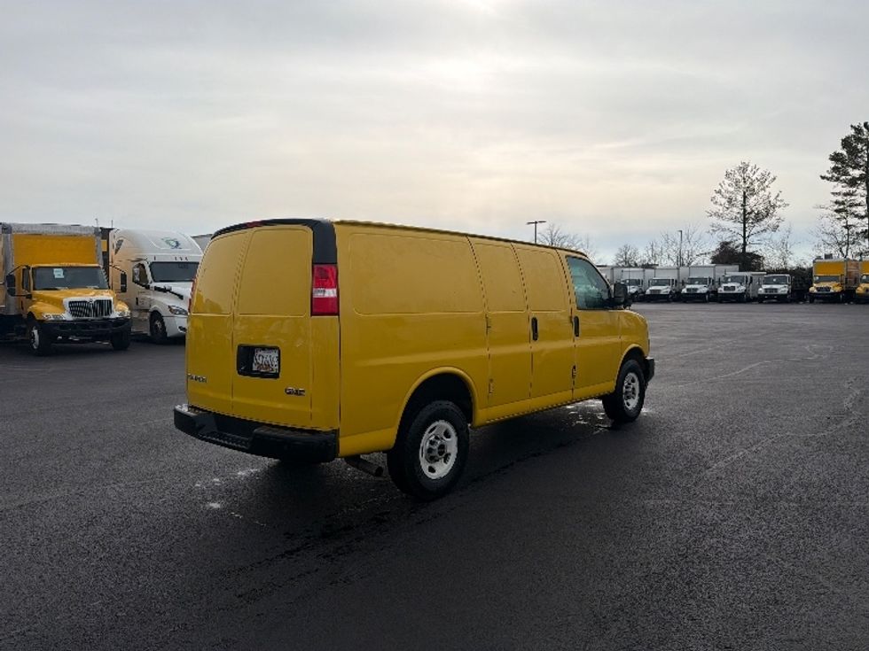 Cargo Van (Panel Van)-Light and Medium Duty Trucks-GMC-2022-Savana G23405-Sterling-VA-83,912\n\t\tmiles-$ 25,750 - Image 6
