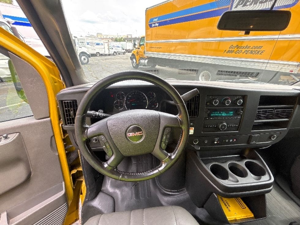 Cargo Van (Panel Van)-Light and Medium Duty Trucks-GMC-2022-Savana G23405-Sterling-VA-84,450\n\t\tmiles-$ 25,750 - Image 16