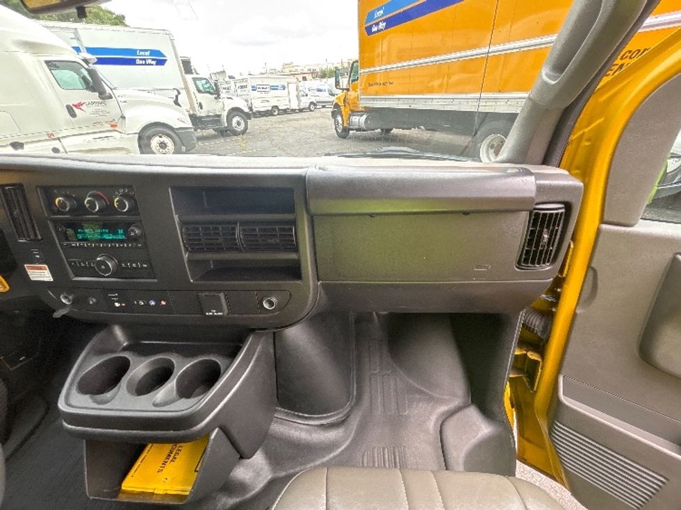 Cargo Van (Panel Van)-Light and Medium Duty Trucks-GMC-2022-Savana G23405-Sterling-VA-84,450\n\t\tmiles-$ 25,750 - Image 19